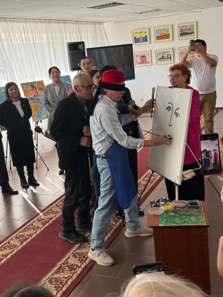 Мәдениет үйінде өткен «Жанарымдағы жарық күн» атты көрмесі өткізілді.